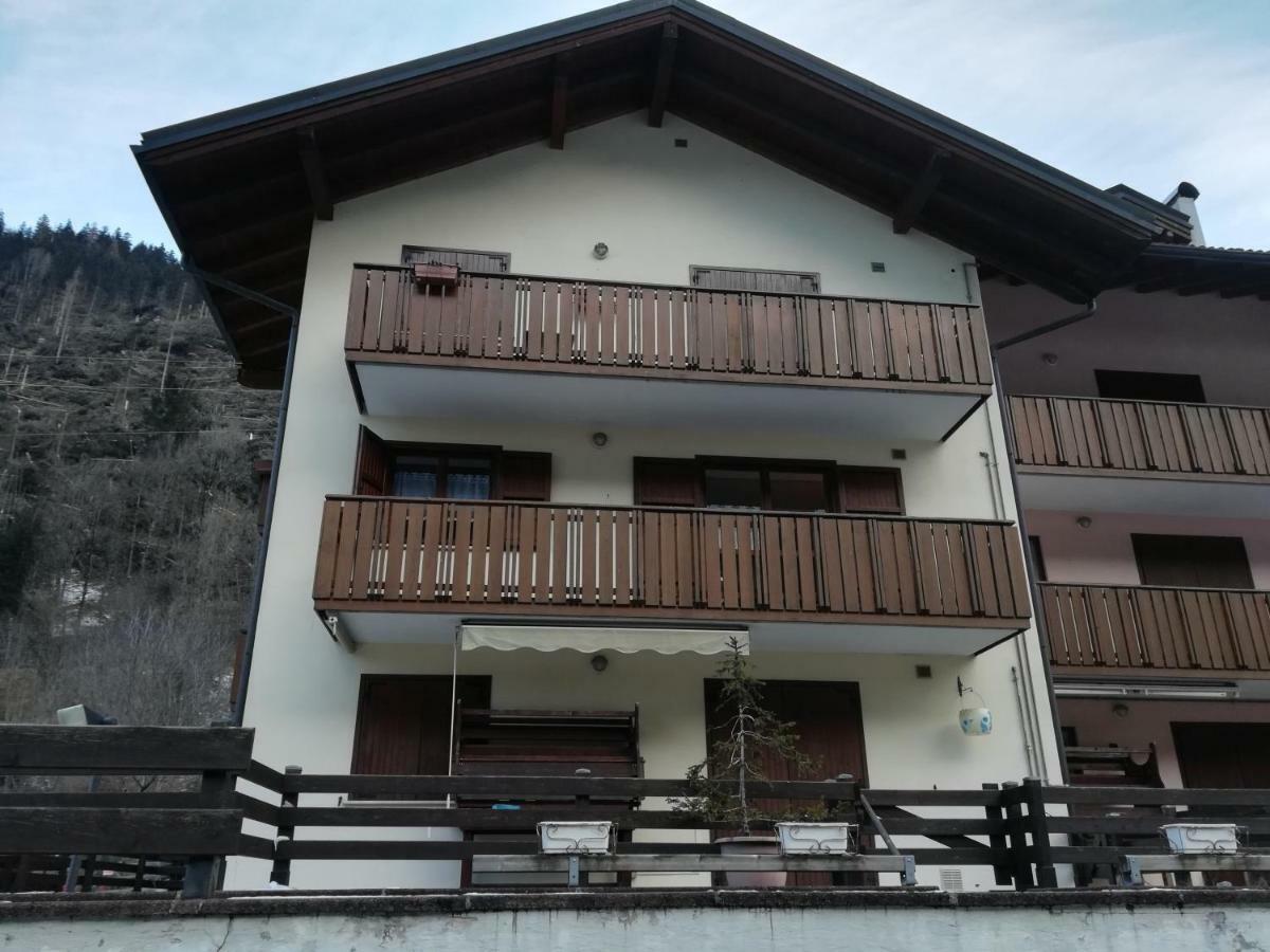 Appartamento Di Viola & Elia Predazzo Exterior foto